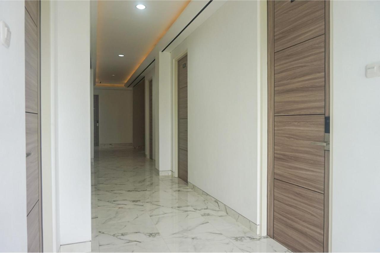 Hotel Reddoorz Near Araya Family Club House Malang Exterior foto